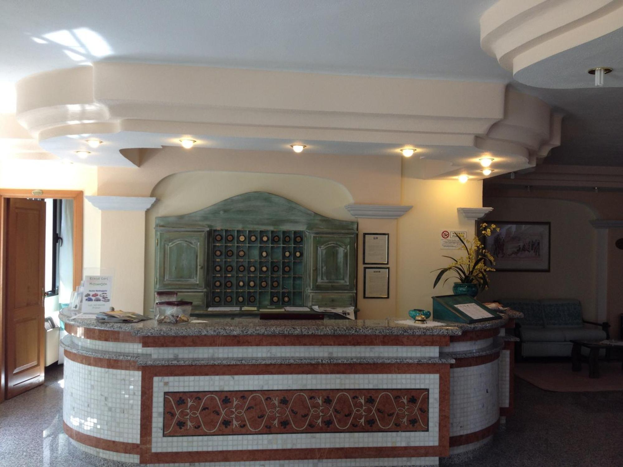 Residence Marina Palace Orosei Ngoại thất bức ảnh