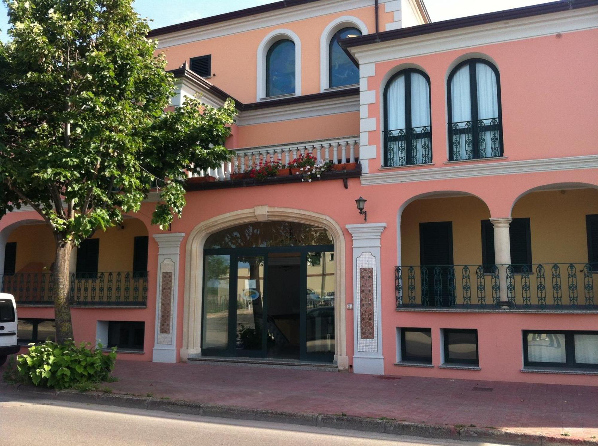 Residence Marina Palace Orosei Ngoại thất bức ảnh